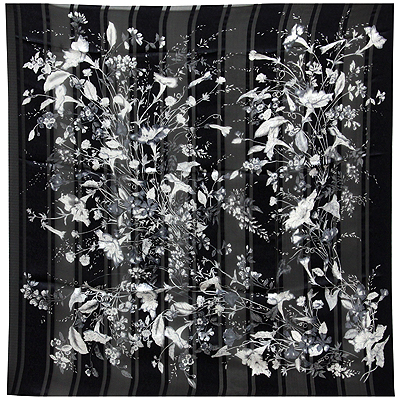 Платок "Цветы", цвет: черный, 90 см х 90 см см Производитель: Италия Артикул: 1801636 инфо 4955b.
